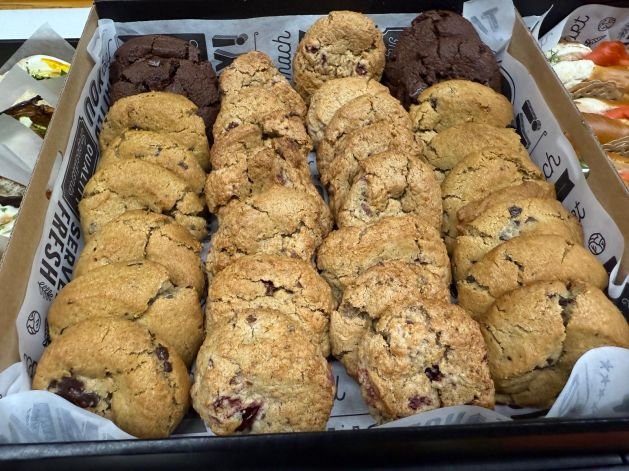 Chocolate Chip Cookies Sharable Black Box- Serves 20