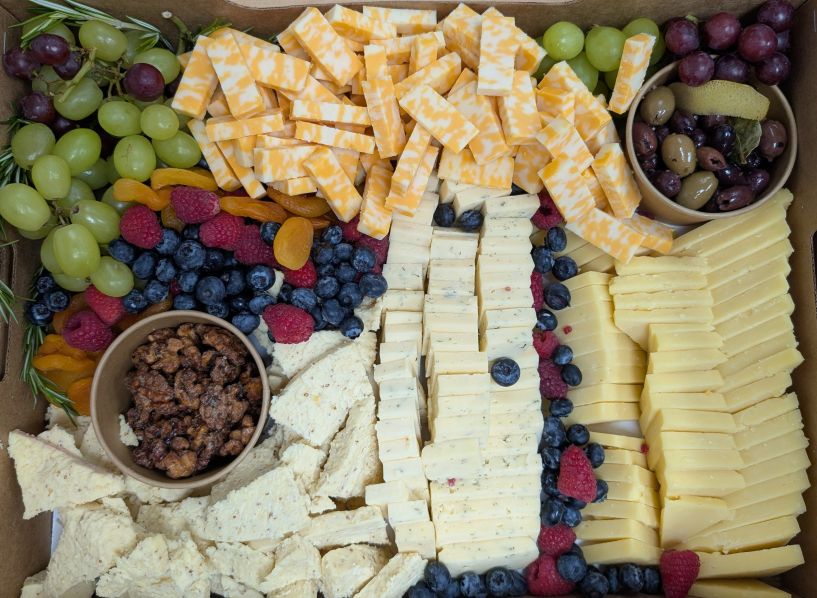 Domestic Cheese Board — Feeds 8–12 — 12 ct