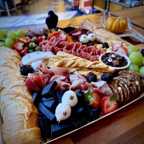 HALLOWEEN 10 PERSON BOARD