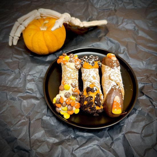 HALLOWEEN MINI CANNOLI (3 pack)