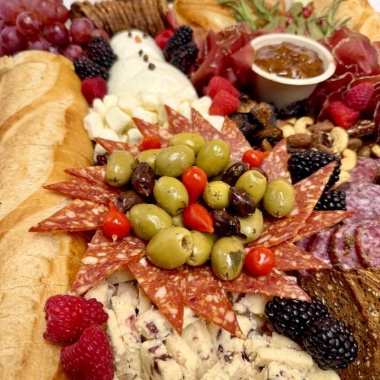 HOLIDAY 10 PERSON BOARD