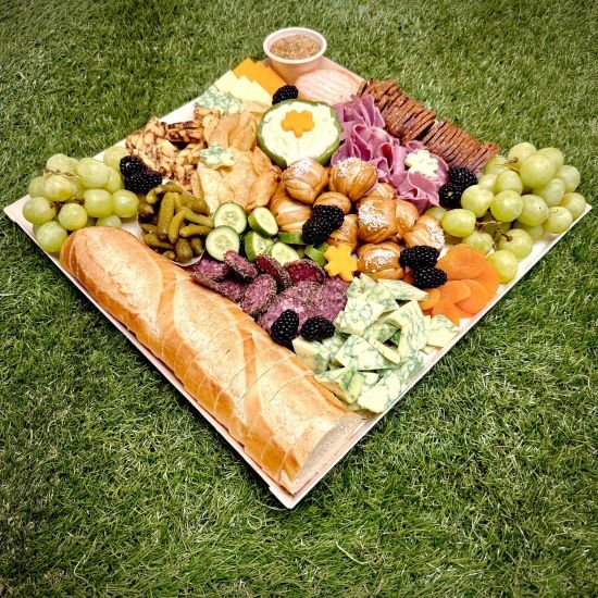 ST PATTY'S DAY 10 PERSON BOARD