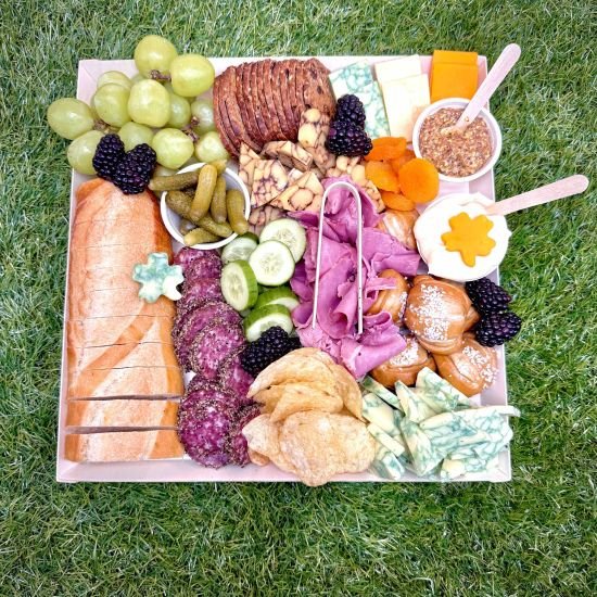 ST PATTY'S DAY 5 PERSON BOARD