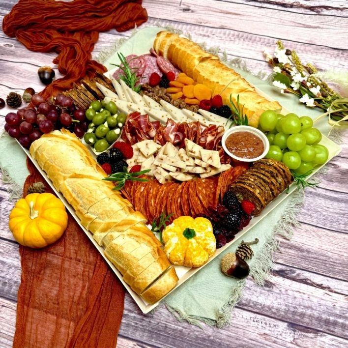 THANKSGIVING 10 PERSON BOARD