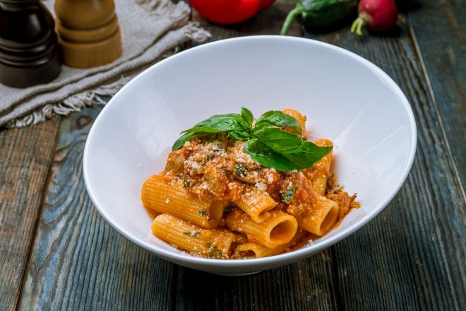 Rigatoni Bolognese 
