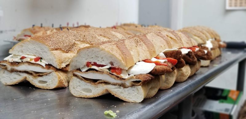 Gourmet Party Hero Package - 4 foot (serves 15 to 19 guests)