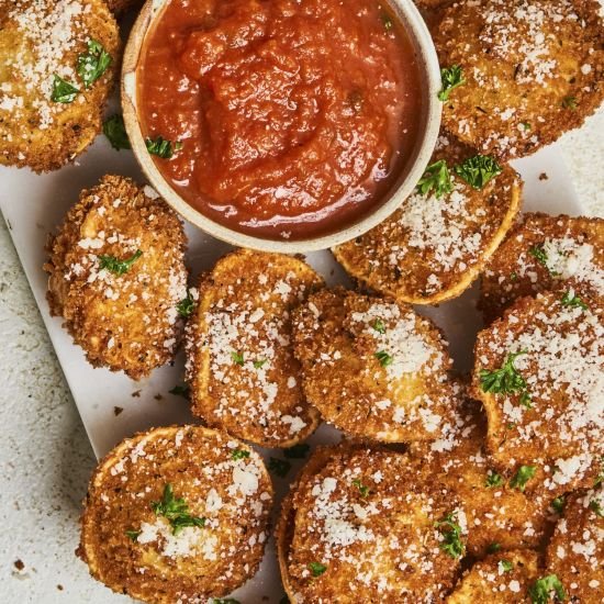Fried Ravioli w/ Marinara Sauce 