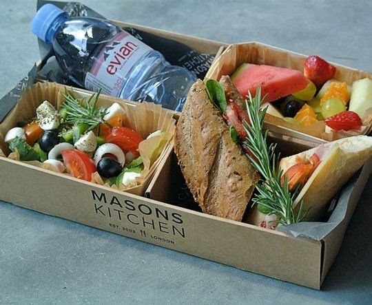 Vegan or without gluten classic lunch box