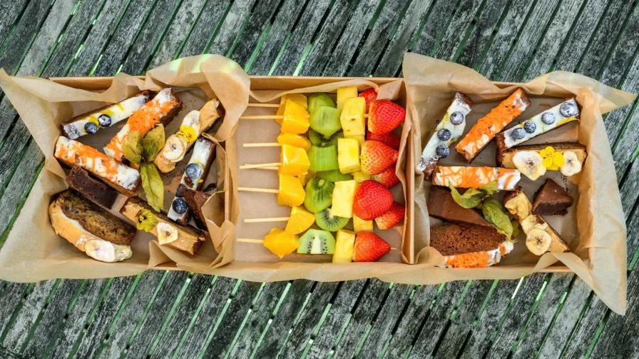 Sweet treats box (serves 10-12)
