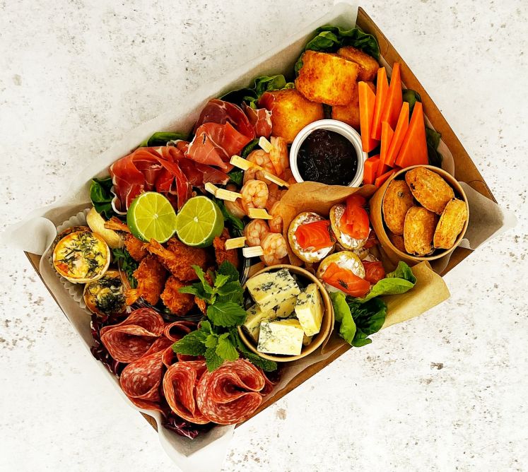 Surf & Turf Christmas Grazing Box (8-10 people) (No Attribute)