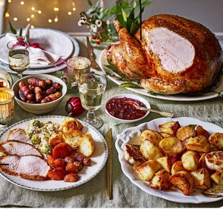 Our Proper Hot Fork Christmas Lunch Feast (No Attribute)
