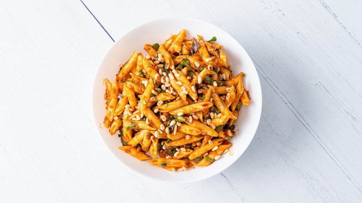 Red Pesto & Pinenut Salad (Sharing Bowl)