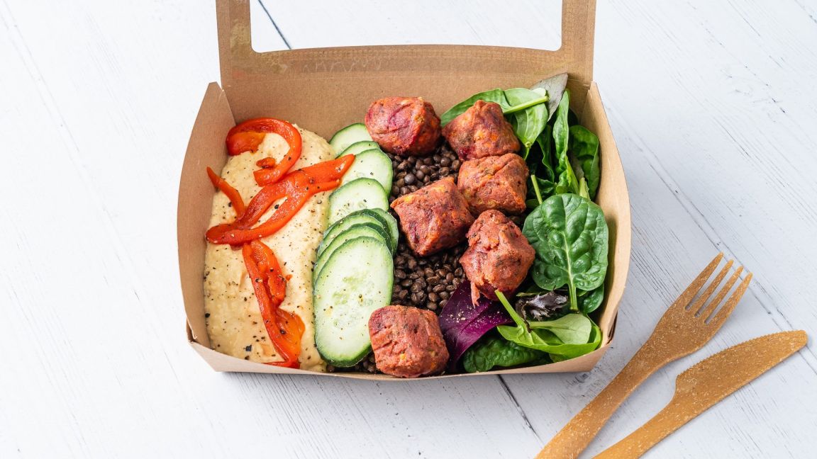 Beetroot & Falafel Salad