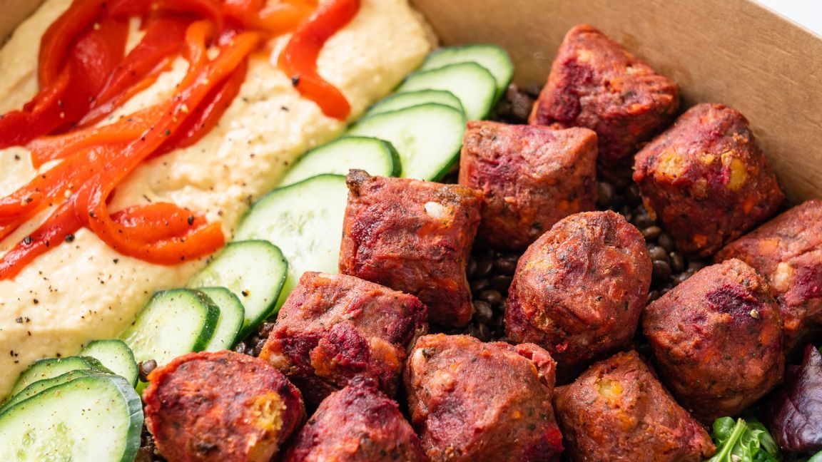 Beetroot & Falafel Salad