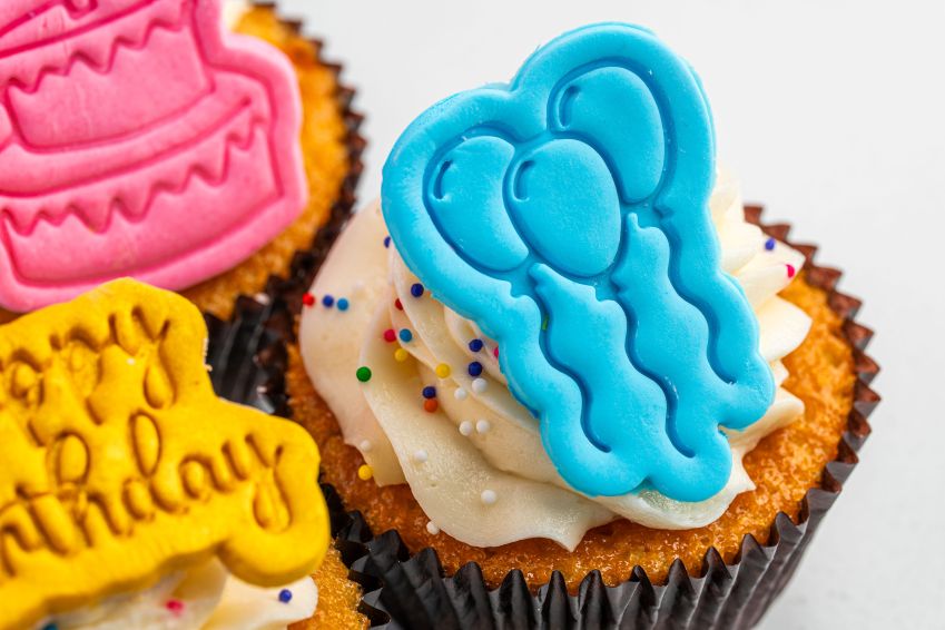 Fondant topper - Balloons!