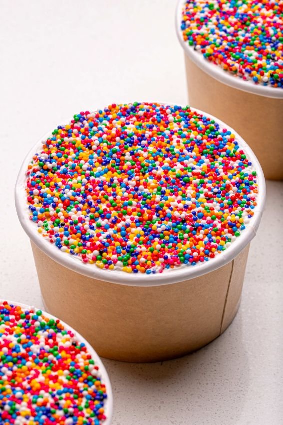 A Cupcakin' Dot Cake!!