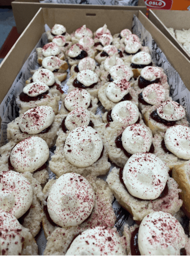 Scones w/ Bush Plum and Cream Platter (M)