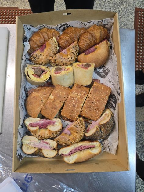 Hot Breakfast Box (Medium)