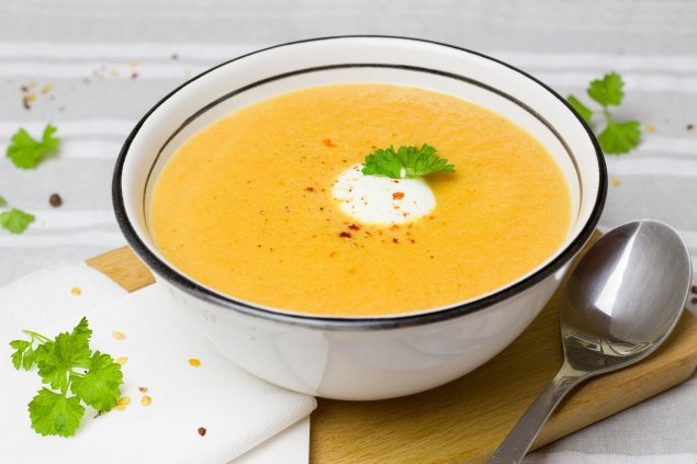Karotten-Ingwer-Suppe mit Kokosmilch