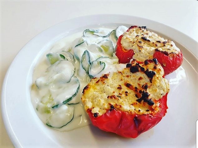 Gefüllte Paprika mit Schafskäse