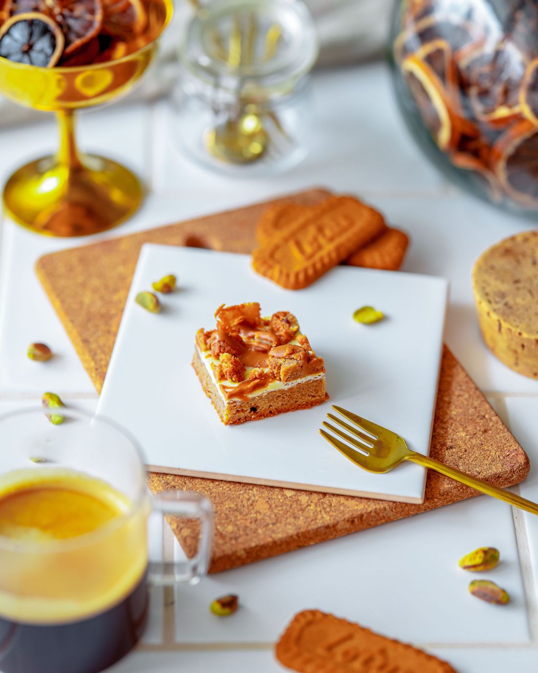 Biscoff blondie with caramel