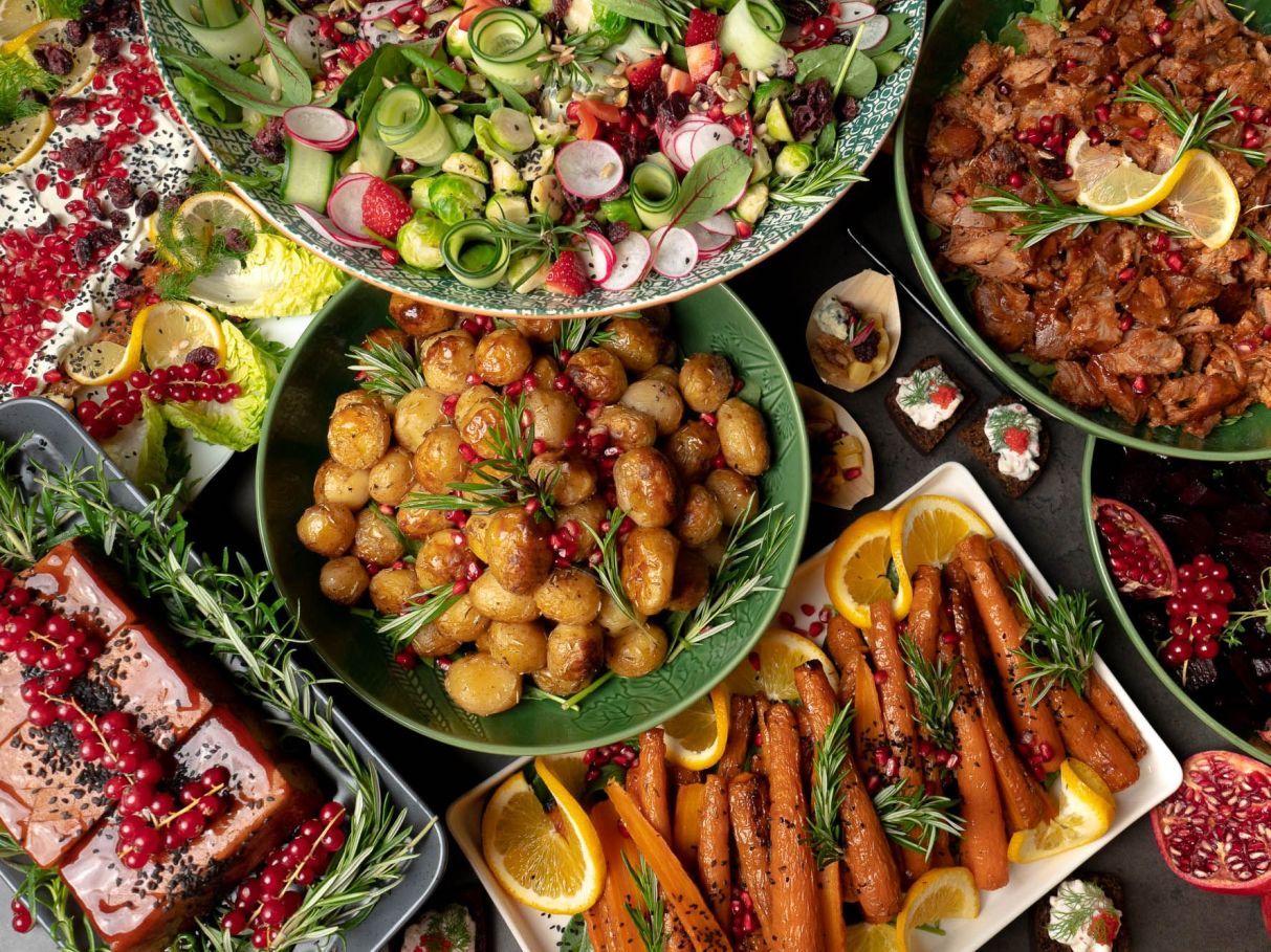 Festive Winter Table II 