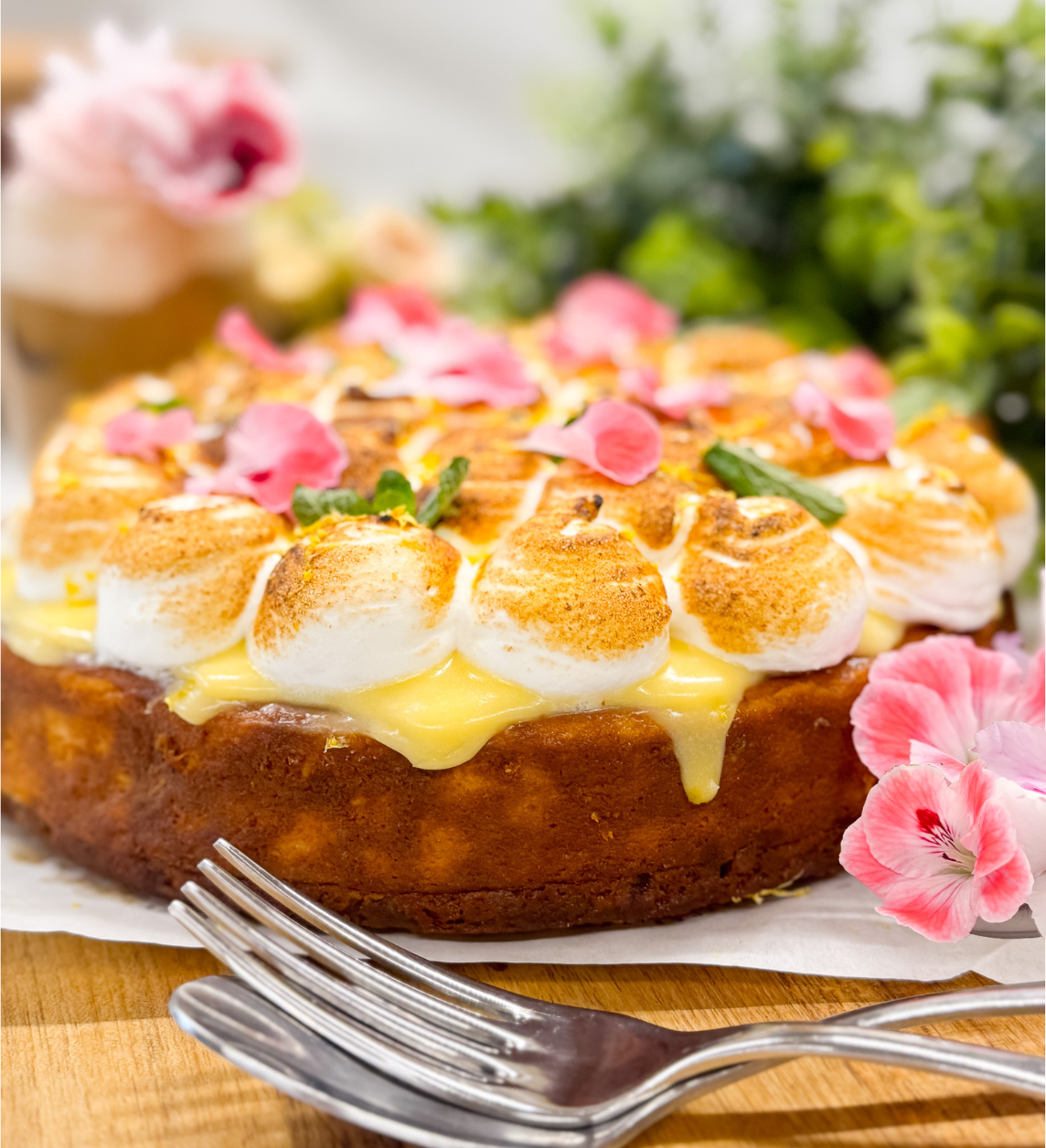 Yuzu-Lemon Meringue & Biscoff Cheesecake