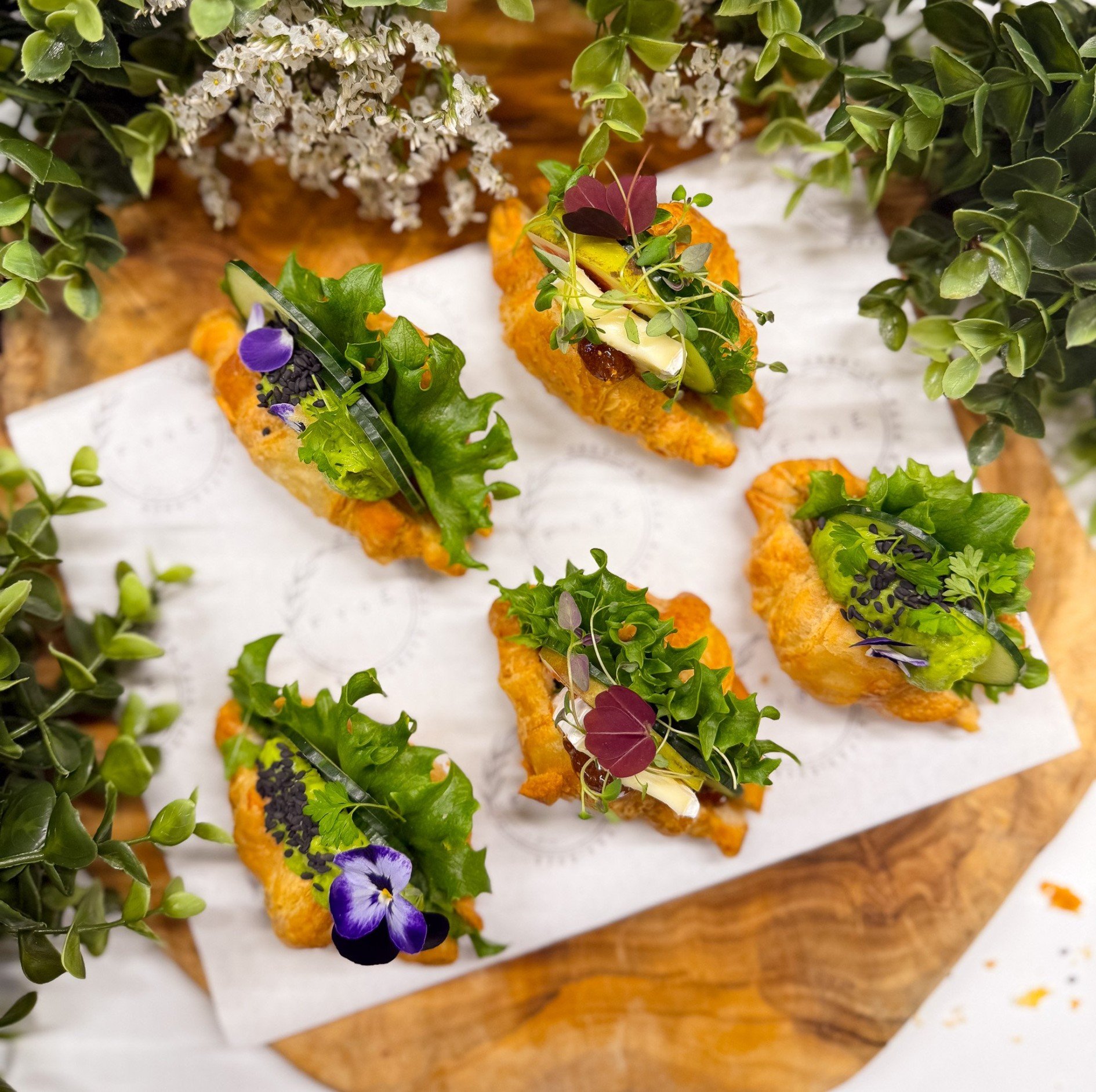 Avocado Mini Croissant 