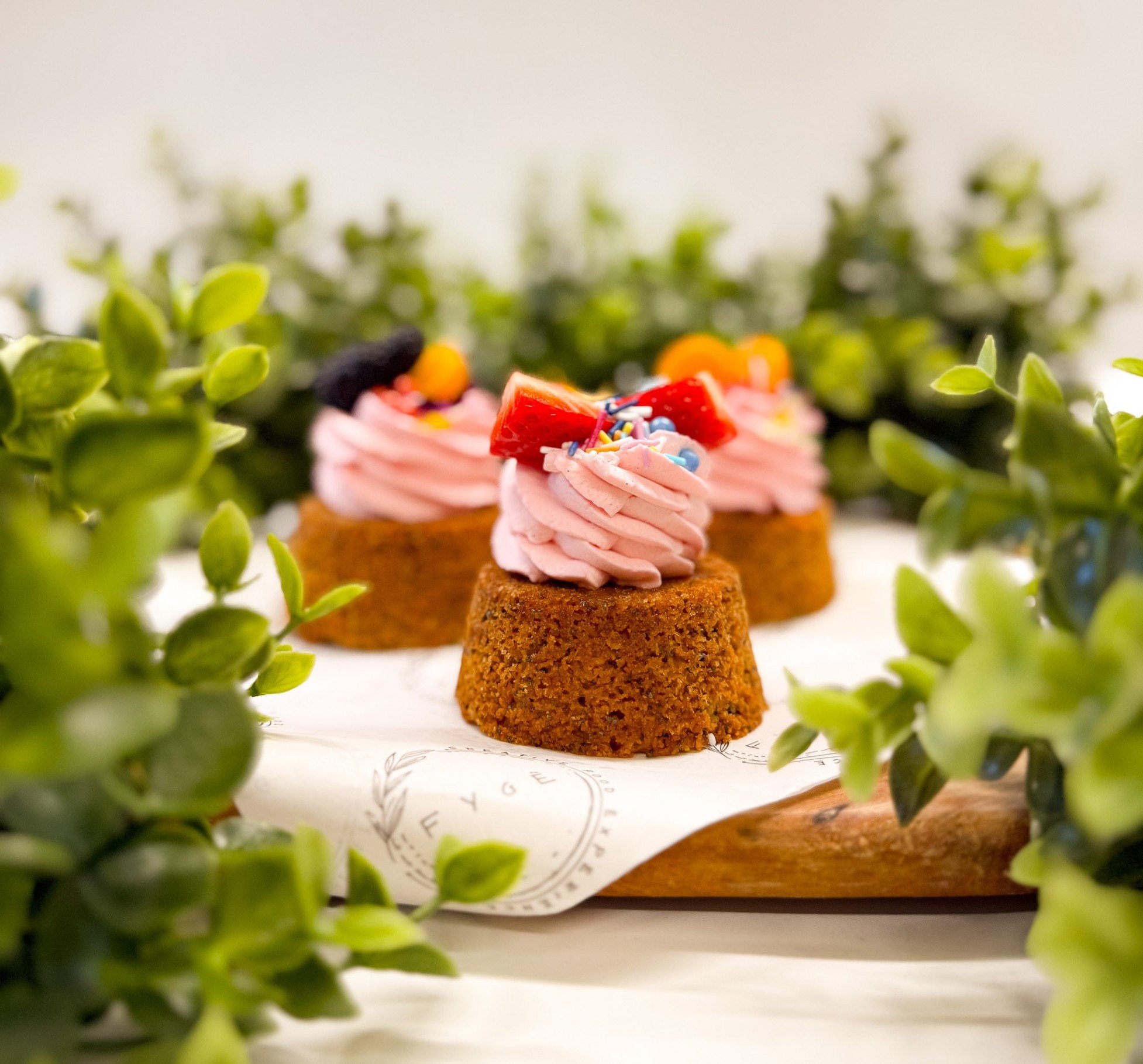 Pink Mascarpone and Citrus Mini Cake Box (NEW!)