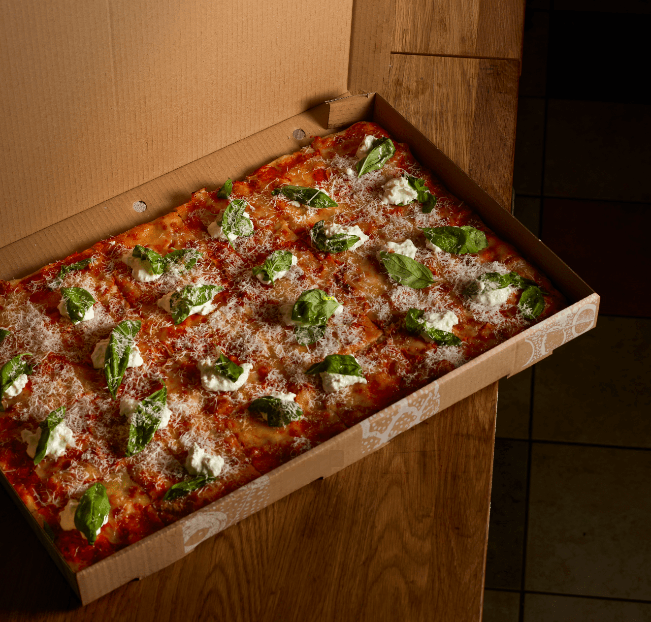 Gourmet Pizza Box (24 pcs)