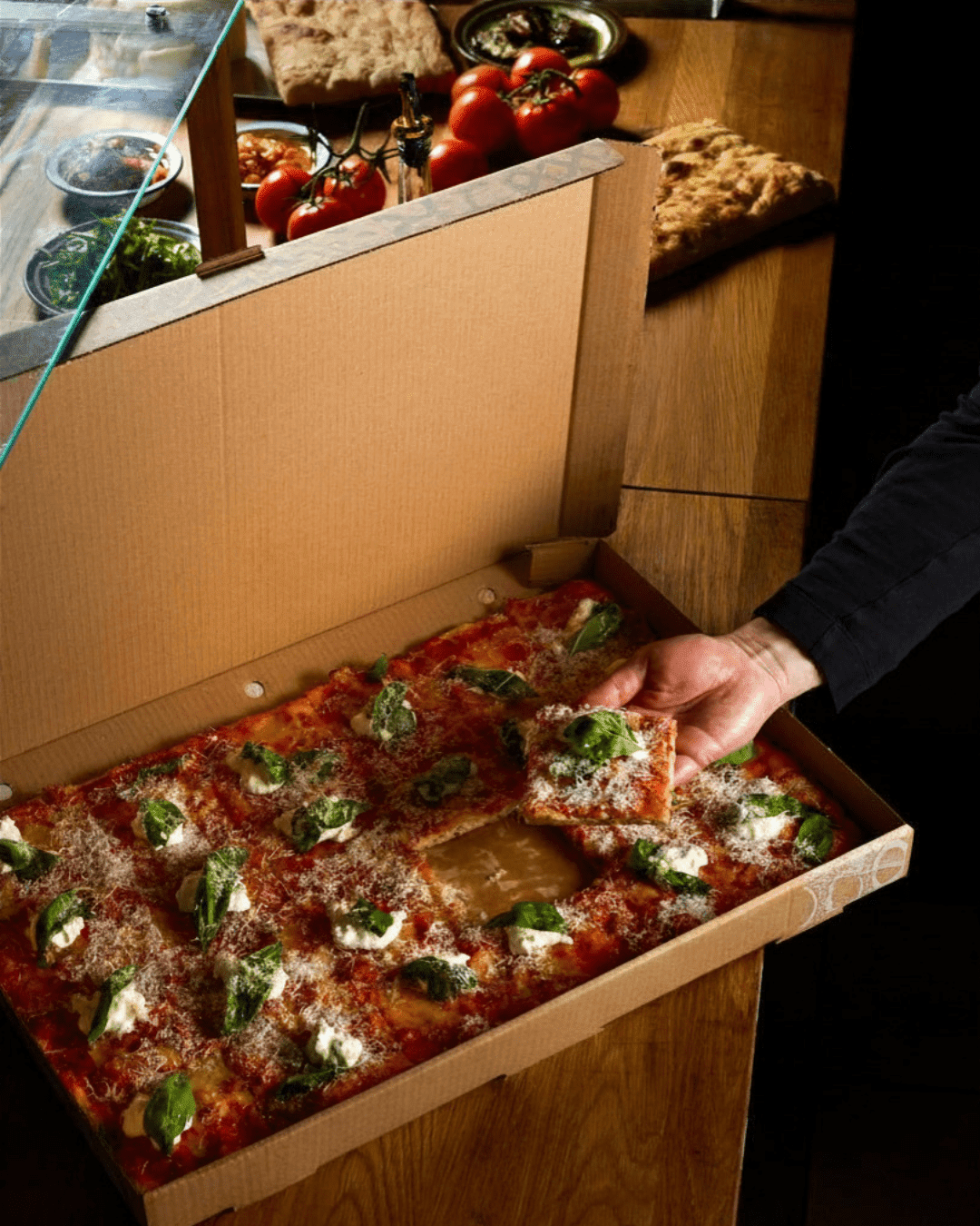 Gourmet Pizza Box (24 pcs)