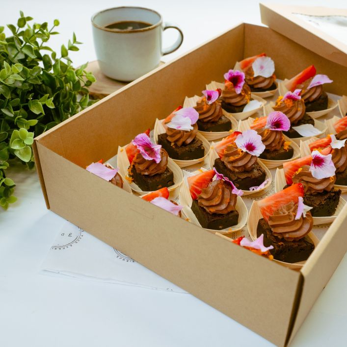  Valrhona Dark Chocolate Vegan Mudcake Bite