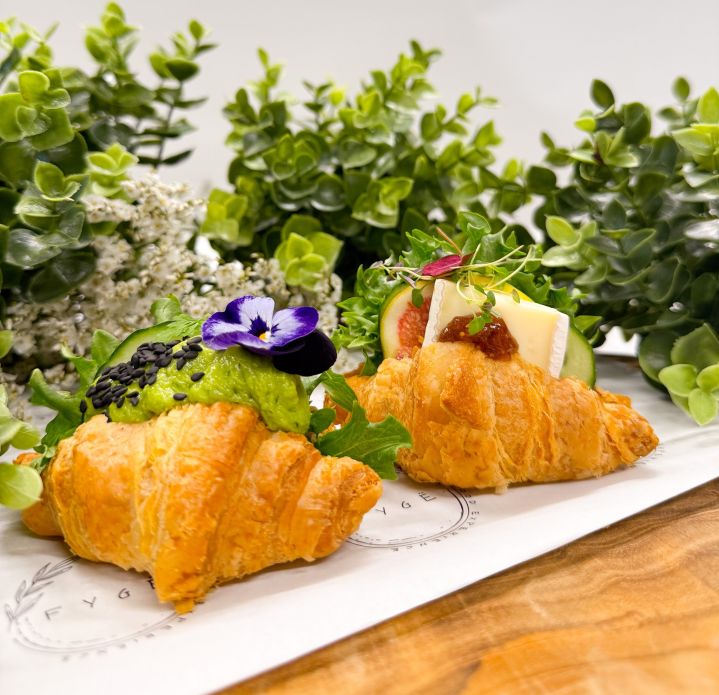Fig & Brie Mini Croissant 