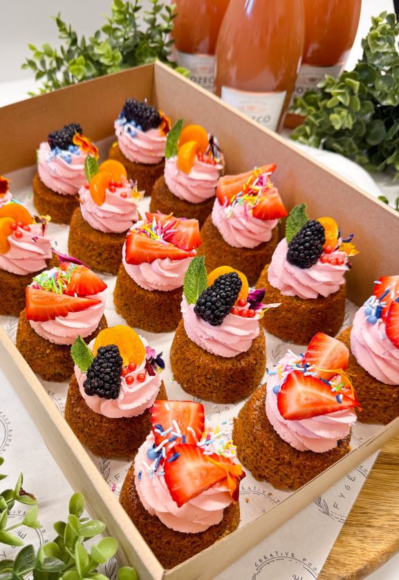 Pink Mascarpone and Citrus Mini Cake Box (NEW!)