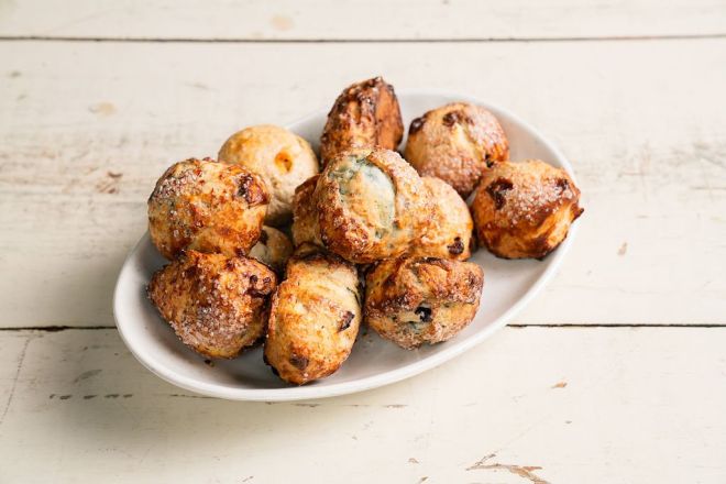 Scones And Jam, serves 10-12