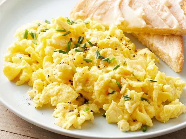 Scrambled Eggs, serves 10-12