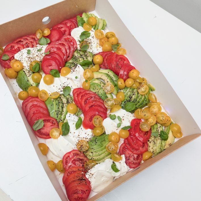 Tricolore Salad - Medium (serves 5-7)