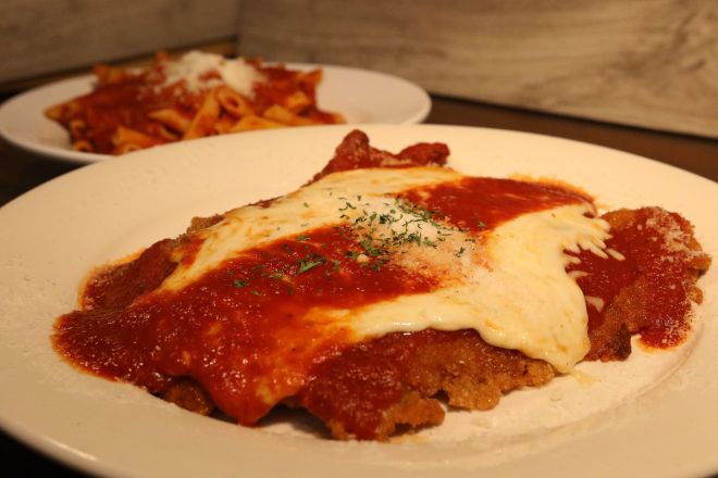 Chicken Parmigiana Holiday Dinner Package | Serves 6-8