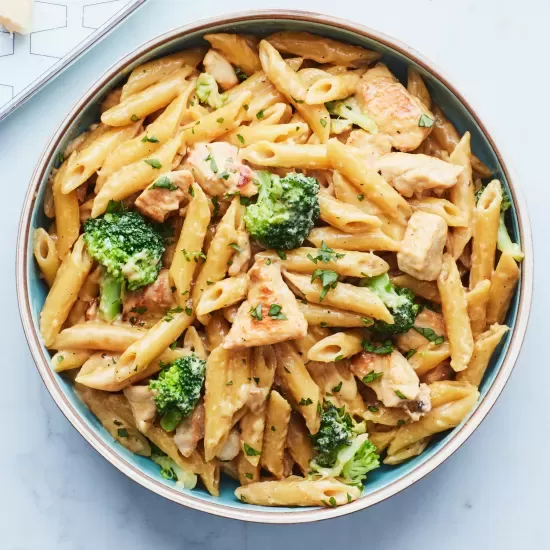 Penne Alfredo with Broccoli & Grilled Chicken by the Pound