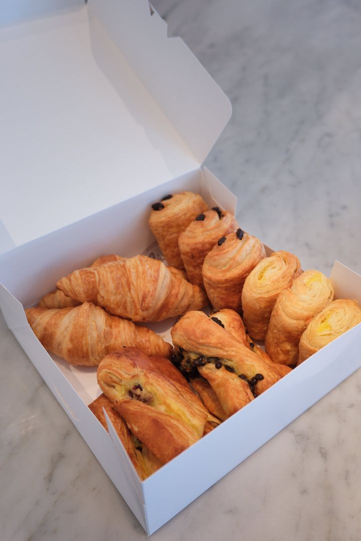 Mini Pastries mixed box - 40 pcs