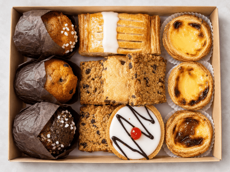 Mixed cake selection box