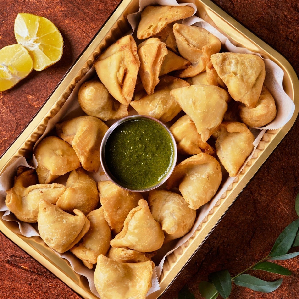 Nimbu - Mini Vegetable Samosa w/ Chutney