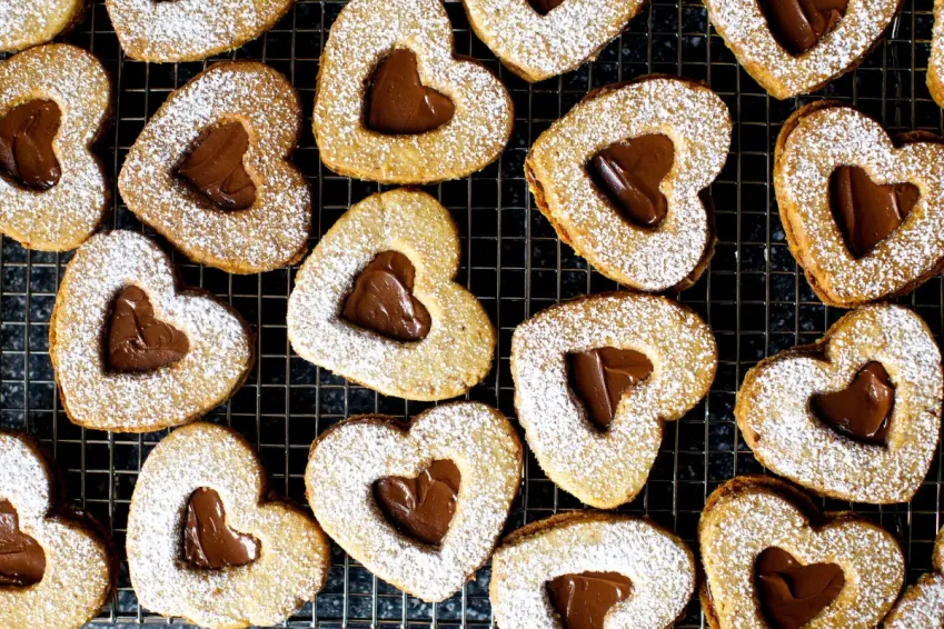 Chocolate Dipped Linzer Hearts (Per Pound)