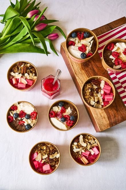 Coconut Yoghurt with seasonal compote & gingerbread granola