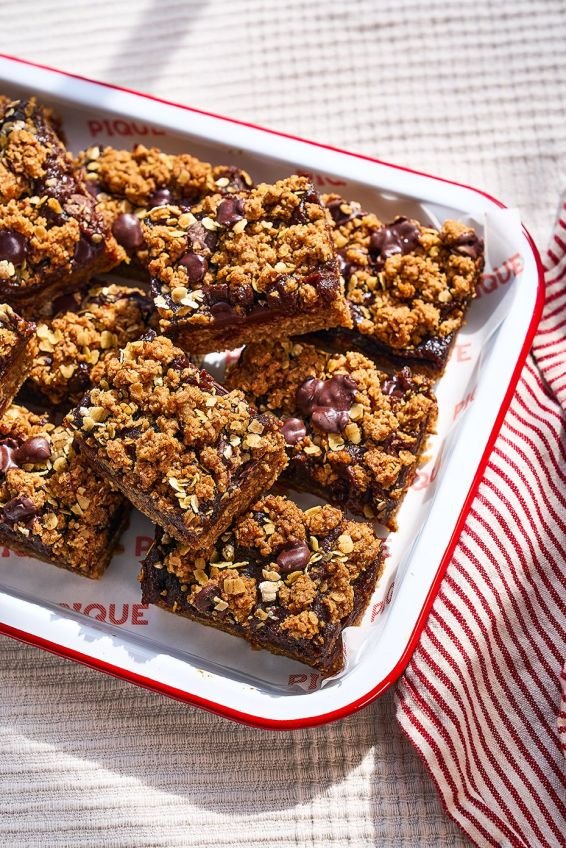 Date caramel, espresso & oat bars