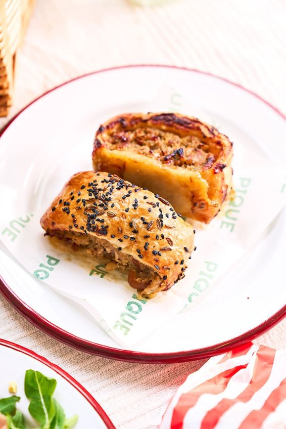 Caramelised Onion & Thyme Sausage Roll