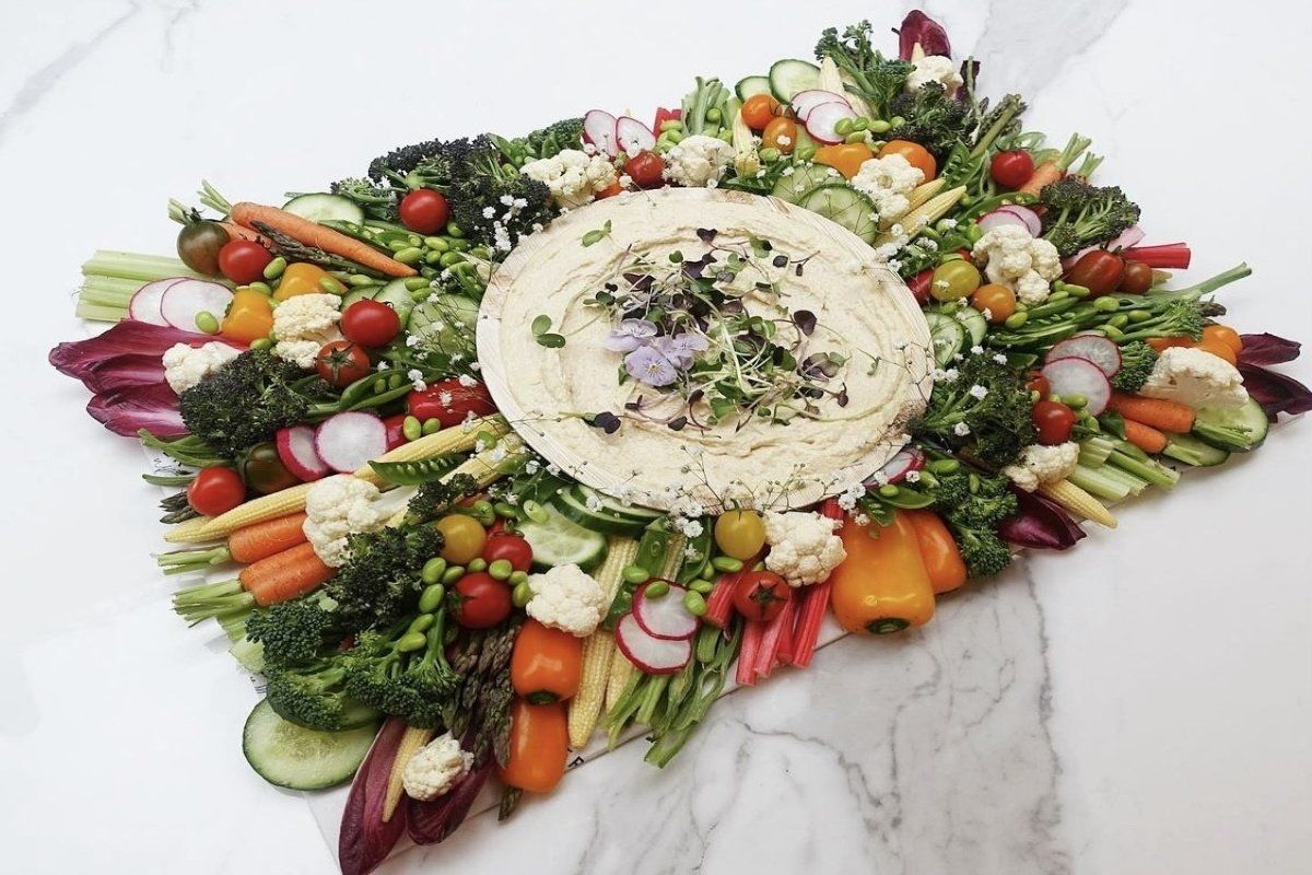 Large Crudité Platter - Feeds 14