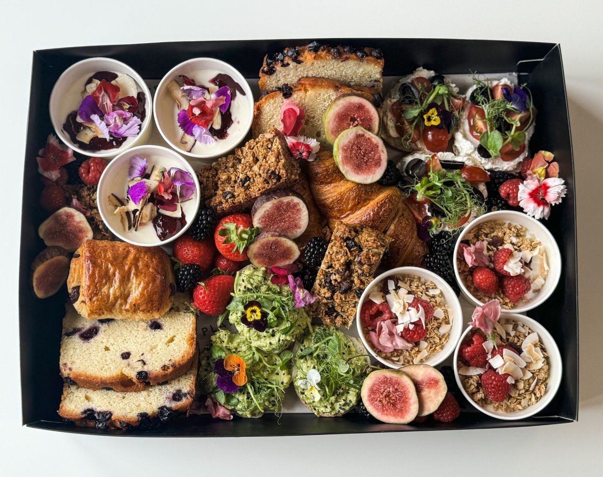 Summer Brunch Platter - Feeds 10