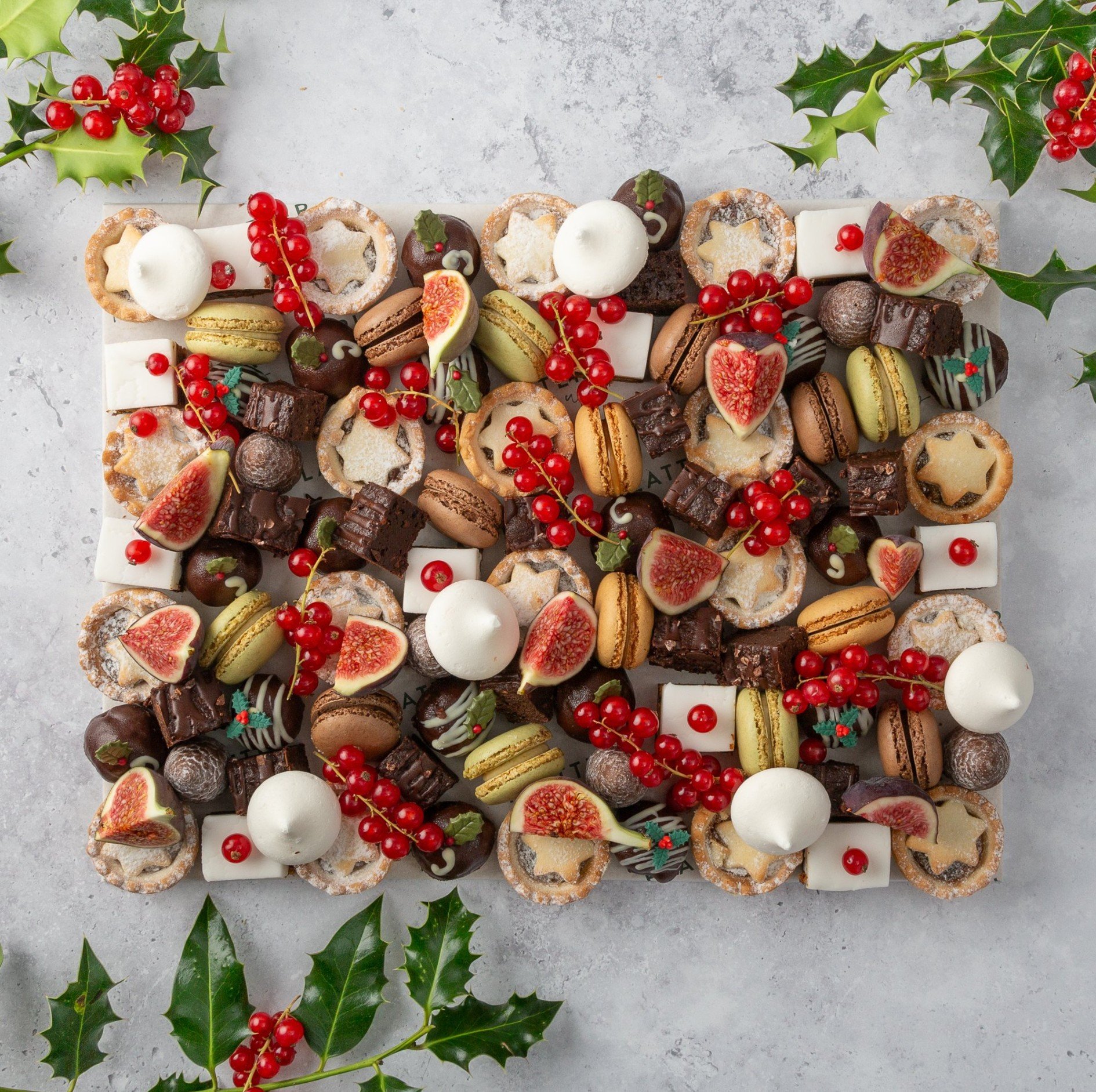 Small Christmas Dessert Platter - Feeds 15