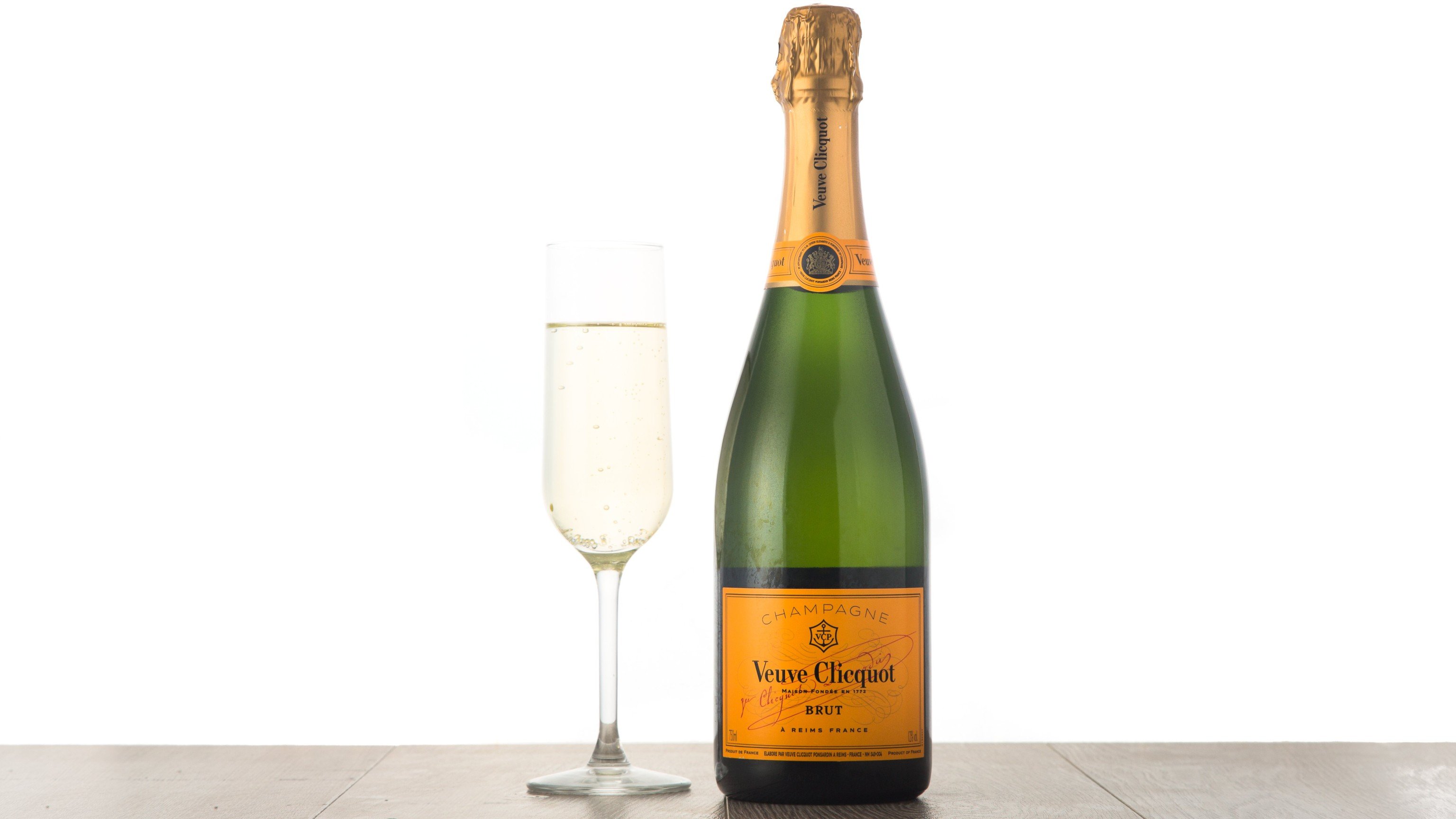 Veuve Clicquot Yellow Label - 750ml Glass Bottle